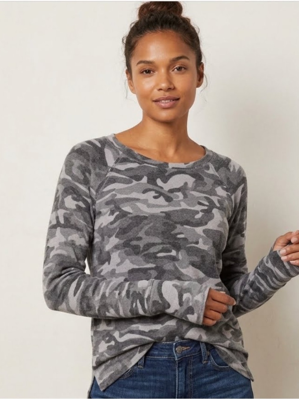 Micheal Stars Camo sweater size large New!